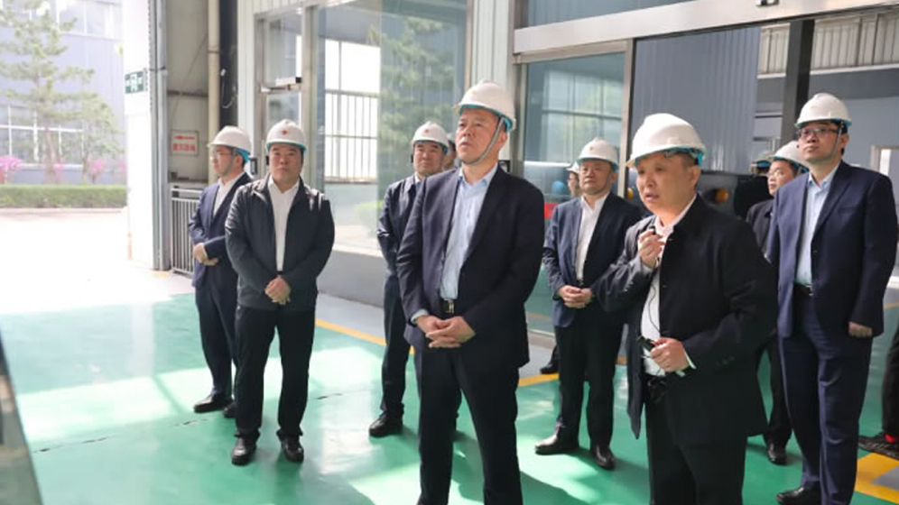 山东能源集团董事长李伟一行调研新沙公司:聚焦技术攻坚 锚定智能装备新赛道